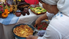 Η παραδοσιακή μπάνιτσα μπορεί να έχει γέμιση από τυρί, κρεμμύδι, κρέας, πατάτες