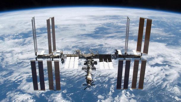 Екипажът на Международната космическа станция има възможността да празнува Новата