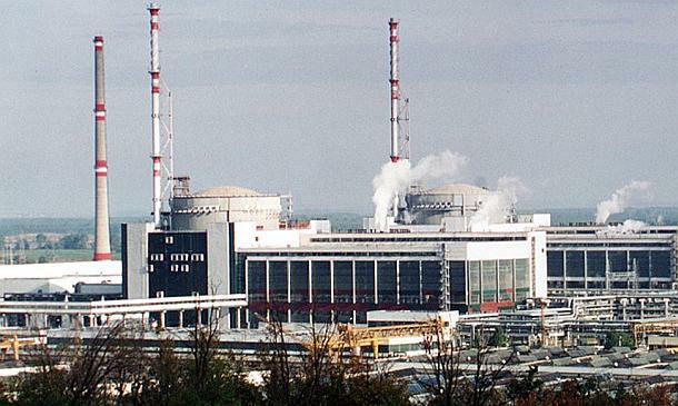 Германия извежда от експлоатация три от последните си шест атомни