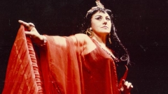 Надя Афеян в ролята на Амнерис от операта „Аида” от Джузепе Верди.