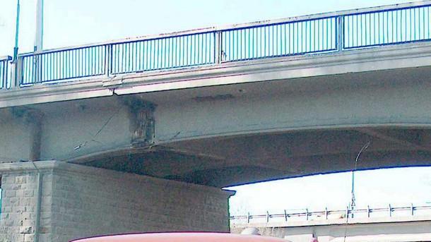 Аспаруховият мост отново е без осветление заради нова кражба на