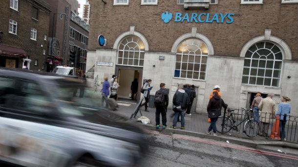 Британската банка Barclays ревизира в низходяща посока своите прогнози за
