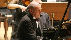 Пианистът Иво Погорелич се връща на българска сцена след 37-годишно отсъствие.