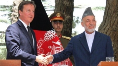 Британският премиер Дейвид Камерън и президентът на Афганистан Хамид Карзай