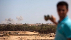 Либийски бунтовник сочи поразени от НАТО цели в Сирт.