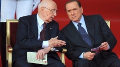 Президентът Джорджо Наполитано и премиерът Силвио Берлускони