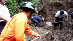 Спасителни екипи издирват оцелели след свлачище в Бока дел Монте, на 18 км от столицата Гватемала