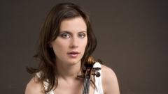 Блестящата цигуларка Мила Георгиева ще бъде звездата на честването