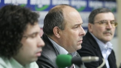 Досегашният ректор на НСА проф. Лъчезар Димитров (в средата) отстъпи мястото си на доц. Пенчо Гешев