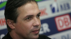 Антон Велков се надява до средата на месец октомври неговите футболисти да заиграят отново на клубния си стадион