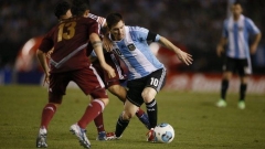Меси вкара гол и подаде за другите 2 при успеха на Аржентина с 3:0 срещу Венецуела в квалификация за световното първенство по футбол