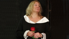 Петя Миладинова на премиерата на пиесата й „Фън и Небесния дракон” в Кукления театър в Търговище.