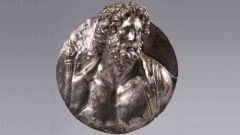 Сребърна фалера с позлата, с бюст на Юпитер с жезъл, Античен фонд в НАИМ при БАН.