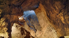 Пещерата Дяволското гърло е разположена в Триградското ждрело в Родопите.