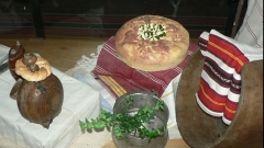 Приказният свят на хляба: той винаги е обвързан със символика и легенди. (Временната експозиция “Тракийска сватба” на Регионален етнографски музей, Пловдив – от гостуването му в Несебър)
