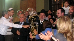 Внасяне на нова Тора по случай 100-годишнината от откриването на Централната софийска синагога. (2009 г.)