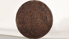 Eвхаристичен дървен печат, кръгъл, двоен печат от гр. Пирдоп, началото на ХІХ век. (собственост на Националния етнографски музей, БАН)