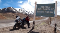 С мотор и палатка-хималайка в планините Памир