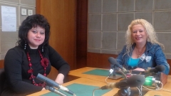 Анелия Торошанова (вдясно) разговаря с адвокат Яничка Методиева