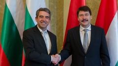 Presidenti Rosen Plevneliev u takua me homologun e të tij hungarez, z. Janosh Ader.