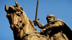 Monumenti i mbretit Kallojan në qytetin e Varnës.
