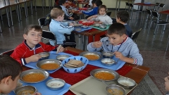 Problemi më serioz është varfëria e fëmijëve në Bullgari, e cila është më e larta në Evropë.
