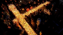 У цркви Ваведења Богородичног у Благоевграду свештеници освештавају 3 хиљаде теглица меда поводом празника Светог Харалампија