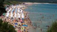 Karadeniz kıyılarındaki sezonun bitmemesine rağmen branşta çalışanlar turistik sezonun başarılı olduğunu savunuyor.
