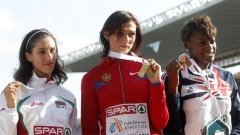 Bayanlar 400 metre engellide gümüş madalya kazanan Vanya Stambolova, altın madalya sahibi Natalya Antukh /Rusya/ ve bronz madalya sahibi Perri Shakes-Drayton /İngiltere/