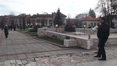     Георги Ганов нееднократно е протестирал срещу управлението на кмета на Берковица, като преди дни заплаши и да се самозапали.